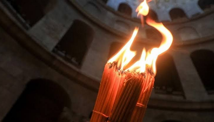 Πατρ. Θεόφιλος: Κανονικά η αφή του Αγίου Φωτός το Μεγάλο Σάββατο